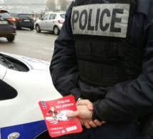 Priorité aux piétons : à Rouen, la police distribue des cartons rouges et sensibilise les automobilistes