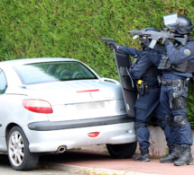 Retranché chez lui, dans les Yvelines, il menace de tuer son père : le forcené se rend aux policiers du RAID 
