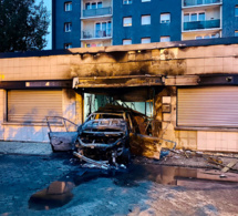 Des locaux associatifs attaqués à la voiture bélier et incendiés cette nuit à Poissy (Yvelines)