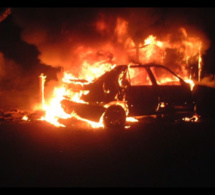 Voiture en feu et sur le toit à Vexin-sur-Epte (Eure) : le conducteur reste introuvable 