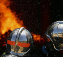 Violent incendie ce soir dans des locaux industriels à Eu, en Seine-Maritime : aucun blessé à déplorer 