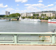 Seine-Maritime : une femme repêchée en Seine à Rouen après avoir sauté du pont Corneille 