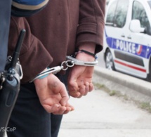 L'auteur d'une tentative de vol insulte et crache sur les policiers à Saint-Pierre-lès-Elbeuf