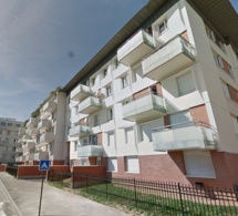 La jeune femme morte empalée aurait sauté du balcon de son appartement après une dispute