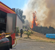 Incendies dans l’Eure : une trentaine de maisons  et de bâtiments agricoles sauvegardés 