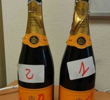 Les douaniers saisissent des amphétamines liquides dans deux bouteilles de champagne