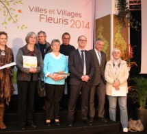 Seine-Maritime : Les lauréats du concours "Villes, villages, maisons et fermes fleuris" récompensés par le Conseil général 