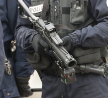 Yvelines. La police riposte à des jets de projectiles : trois interpellations