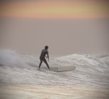 Seine-Maritime : un surfeur de 54 ans déclaré décédé sur la plage de Hautot-sur-Mer 