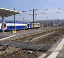 Yvelines : une jeune fille couchée sur la voie ferrée sauvée de justesse à Maisons-Laffitte