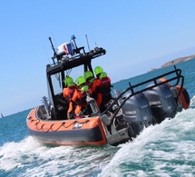 Un homme meurt après le chavirement de deux kayaks au large de Saint-Coulomb (Îlle-et-Vilaine)