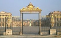 Un agent de sécurité du château de Versailles agressé par un couple de touristes canadiens