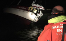 Leur voilier percute un rocher en rade de Cherbourg : les naufragés récupérés en état de choc 