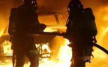 Les Mureaux : un homme brûlé gravement en voulant récupérer des affaires dans sa voiture en feu