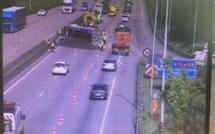 Un semi-remorque couché sur l'A13 à Oissel (Seine-Maritime) : trafic très perturbé en direction de Rouen 