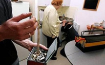 Eure : une personne âgée se fait voler 800€ et des bijoux par de faux agents des eaux à Château-sur-Epte 