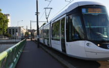 Collision entre une rame de métro et une voiture à Petit-Quevilly : la conductrice désincarcérée par les pompiers 