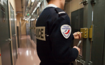 Seine-Maritime : le cambrioleur tente de s'étouffer avec une chaussette lors de sa garde à vue à Rouen 