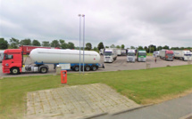 Six passeurs et dix-sept migrants interpellés par la gendarmerie, dont le GIGN, sur l'A28 entre Rouen et Neufchâtel-en-Bray