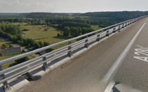 Eure : les gendarmes sauvent une désespérée sur un viaduc de l'autoroute A28