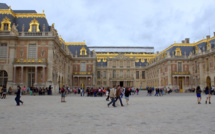 Yvelines : Des policiers bousculés par des vendeurs à la sauvette près du château de Versailles 