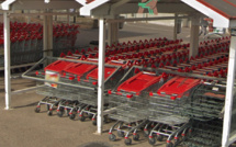 Seine-Maritime : 47 caddies détruits dans un incendie au centre commercial Auchan du Havre