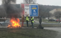 Gilets jaunes : à Rouen, les accès au marché d’intérêt national débloqués par la police ce matin