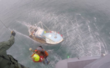 Évacuation sanitaire d'un marin pêcheur blessé à un oeil au large du Cotentin