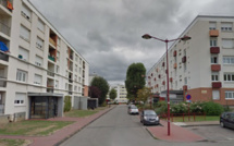 Elbeuf : le fils schizophrène frappe sa mère et une voisine de plusieurs coups de couteau