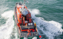 Un fileyeur coule au large de Dunkerque, les cinq marins récupérés sur un canot de survie 