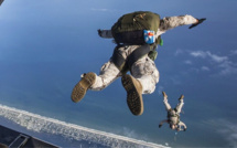 Un habitant d’Évreux trouve la mort lors d’un saut en parachute près de Dieppe 