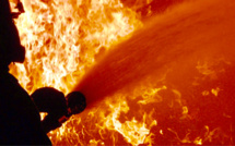 La caravane en feu provoque l’explosion d’une bouteille de gaz à Déville-lès-Rouen, près de Rouen