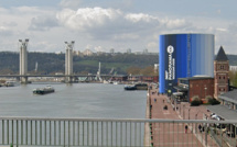 Rouen : l'octogénaire repêchée en Seine à Rouen n'a pu être réanimée par les secours 