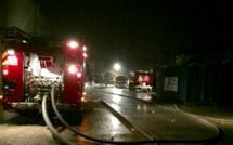 Feu de commerce à Pont-Audemer (Eure) : pas de victime mais de gros dégâts 