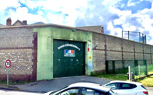 De la viande hachée, du cannabis et des cigarettes « parachutés » dans la cour de la prison d’Évreux