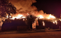 Yvelines : le chapiteau des arts du cirque incendié et des policiers attaqués à Chanteloup-les-Vignes