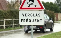 Seize accidents dénombrés sur les routes verglacées ce matin dans l'Eure