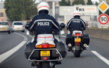 A Rouen, le chauffard fait courir des risques à ses passagers, dont un bébé de 2 mois, et à deux motards de la police 