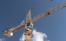 Seine-Maritime : la maman d'un enfant autiste retranchée au sommet d'une grue depuis ce matin à Rouen