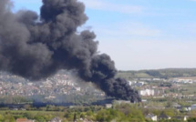 Yvelines : violent incendie dans une entreprise de recyclage de métaux sur la zone portuaire de Limay