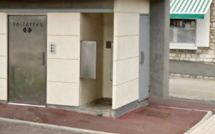 Deux ados tentent de mettre le feu aux toilettes publiques à Sotteville-lès-Rouen