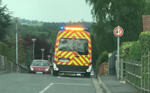 Seine-Maritime : un camion-benne percuté par une voiture, un éboueur grièvement blessé