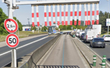 Rouen : un poids lourd reste coincé dans la trémie de la Motte, le conducteur légèrement blessé 