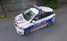 Yvelines : ils tentent de se débarrasser d’un téléphone volé dans la voiture de police