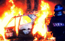 Eure : une voiture volée en Seine-Maritime détruite par le feu sur un parking à Val-de-Reuil
