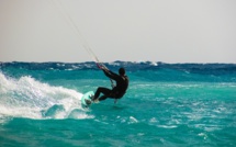 Dragon 76 au secours de kitesurfeurs en difficultés au large de Dieppe et Saint-Aubin-sur-Mer