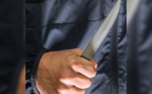 Seine-Maritime : sa mère suicidaire, il appelle les secours et les menace avec des couteaux 