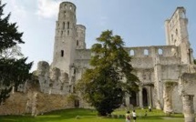 Jumièges ouvre son abbaye à deux expositions du festival Normandie Impressionniste
