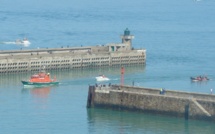 Un homme tombé à la mer au large de Dieppe récupéré sain et sauf