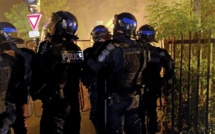 Un groupe de perturbateurs délogé à coups de gaz lacrymogène par les policiers